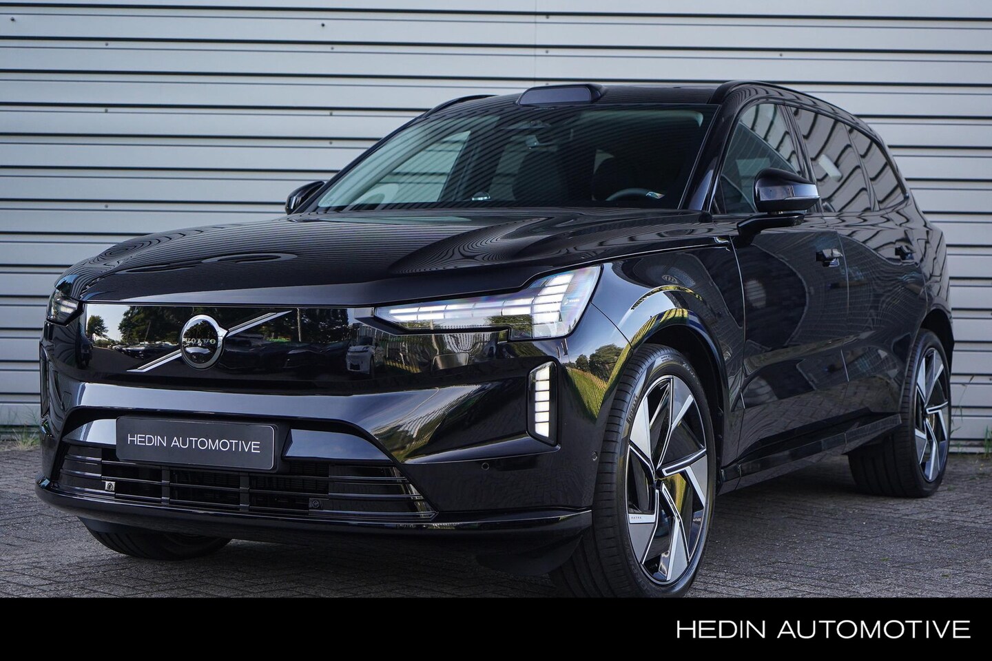 Volvo EX90 - Twin Motor Performance Ultra 7p. 111 kWh | Luchtvering | Panoramadak | Geventileerde voors - AutoWereld.nl