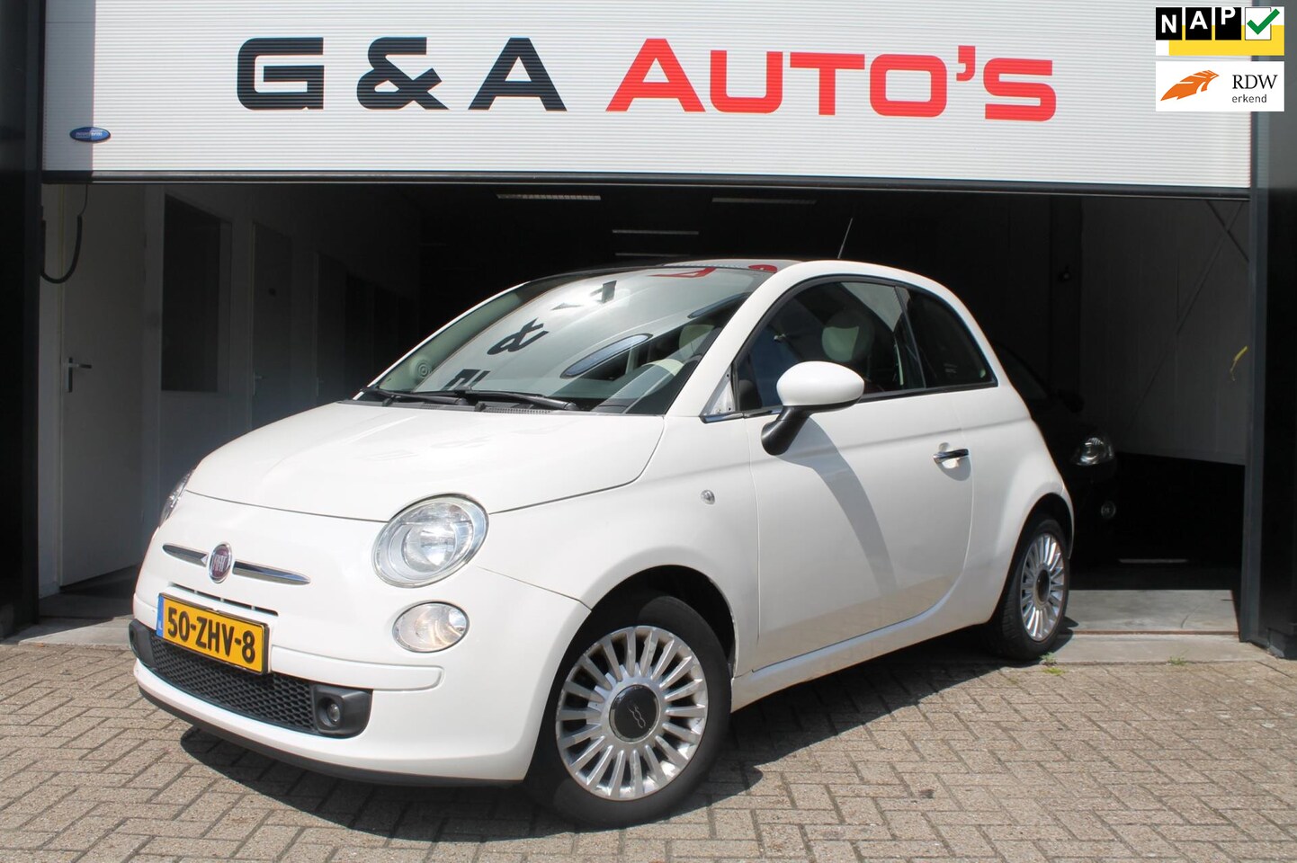 Fiat 500 - 1.2 Lounge / NAVI / LEDER / PANO-DAK / ELLEKT-PAKKET - AutoWereld.nl