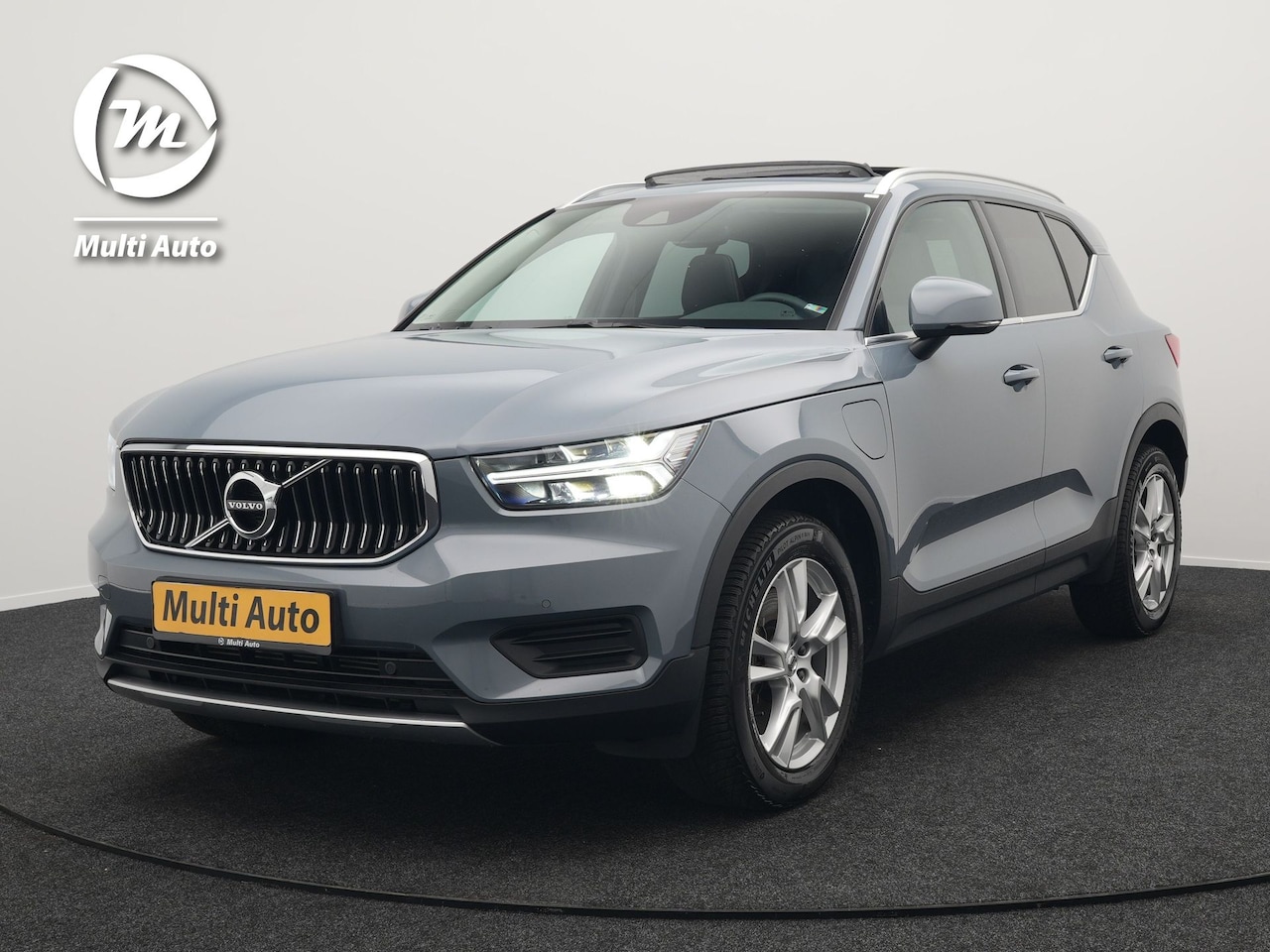 Volvo XC40 - T4 Recharge Inscription Plug In Hybrid 211pk Dealer O.H PHEV | Trekhaak Af Fabriek | Panod - AutoWereld.nl