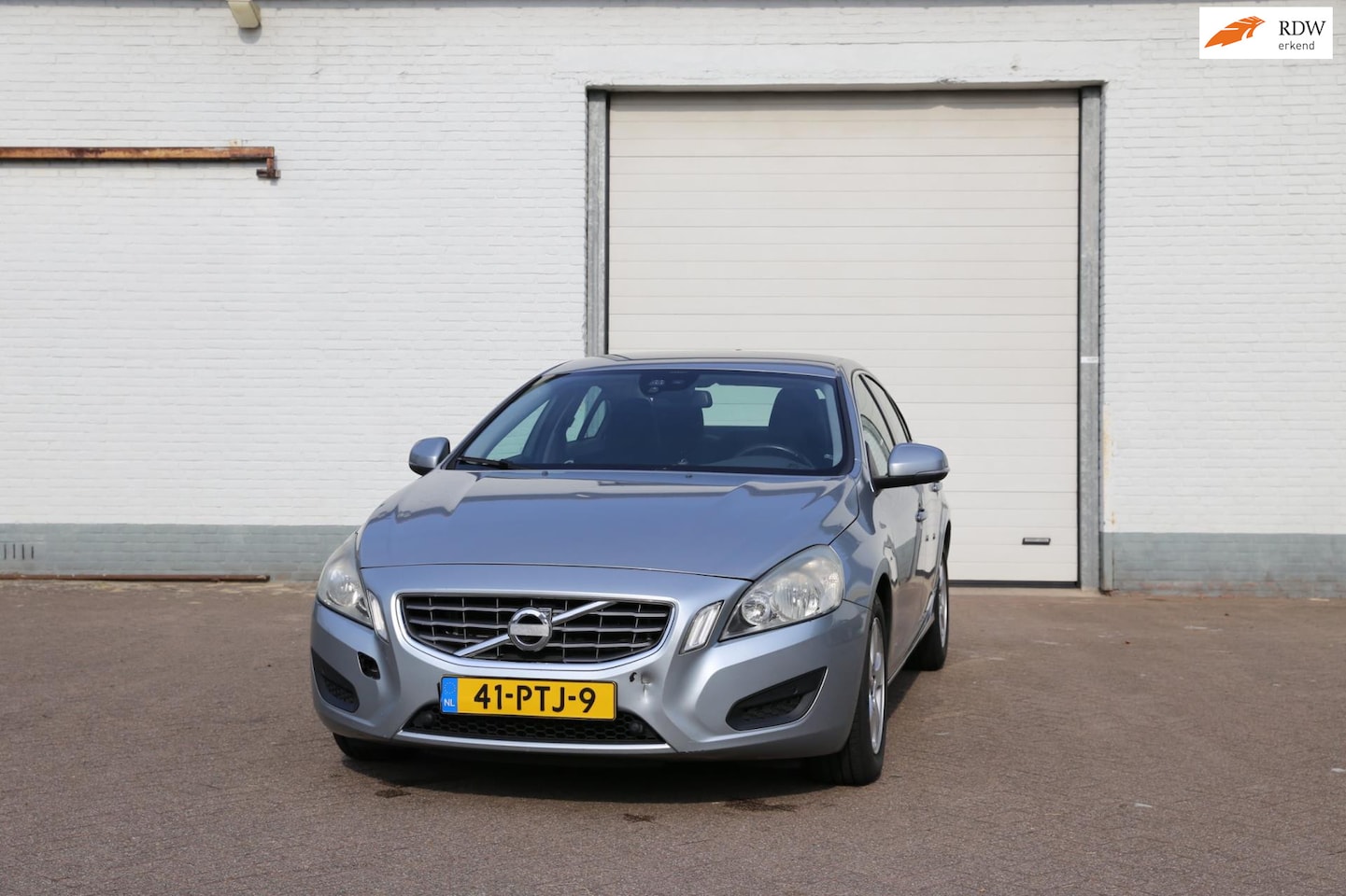 Volvo S60 - 2.0 D3 Momentum 2.0 D3 Momentum - AutoWereld.nl