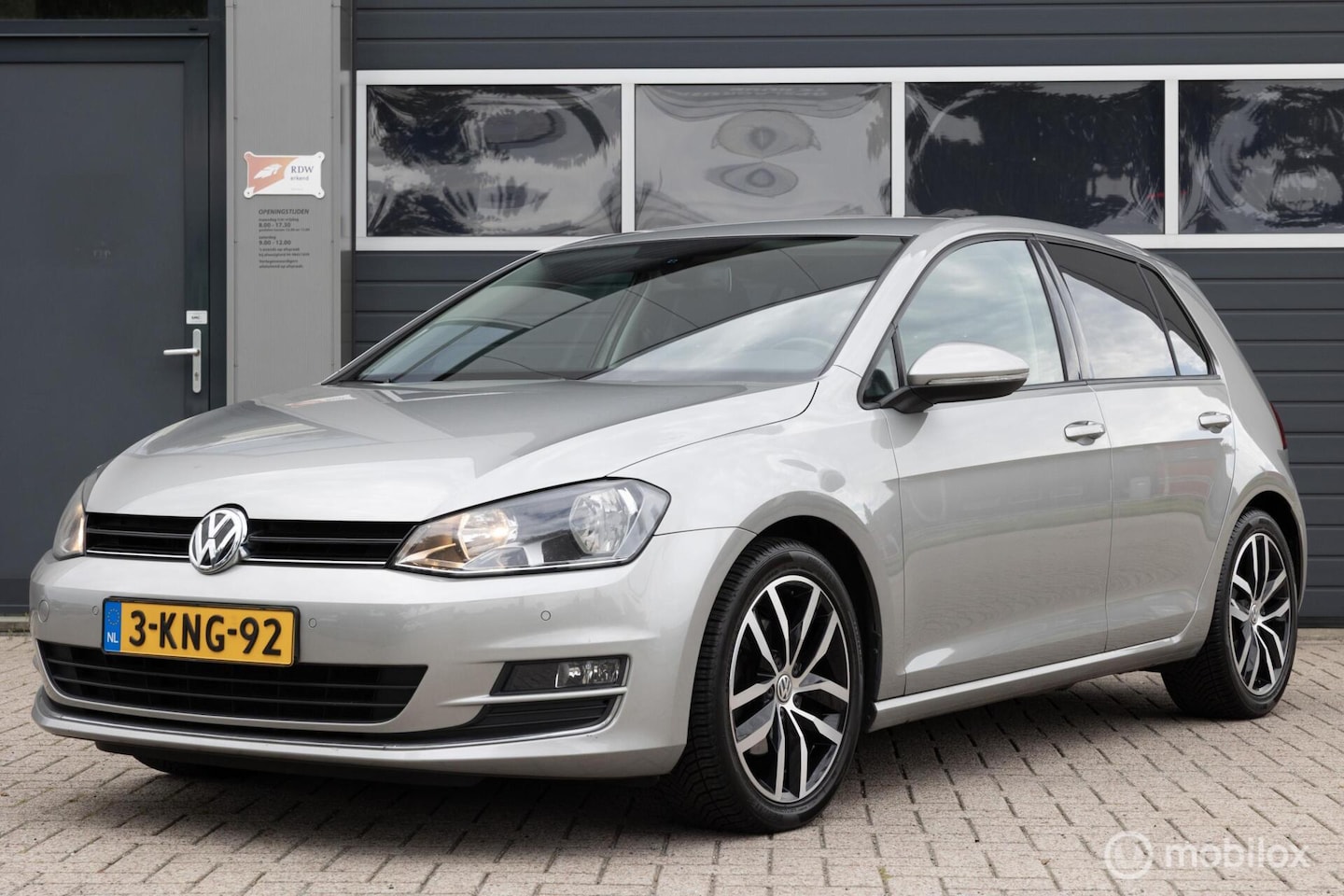 Volkswagen Golf - 1.4 TSI Highline NAVI CLIMA CRUISE STOELVERW. + MASSAGE - AutoWereld.nl