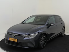 Volkswagen Golf - 1.0 eTSI Life Business | Achteruitrijcamera | Parkeersensoren | Dodehoek detectie | Stoel