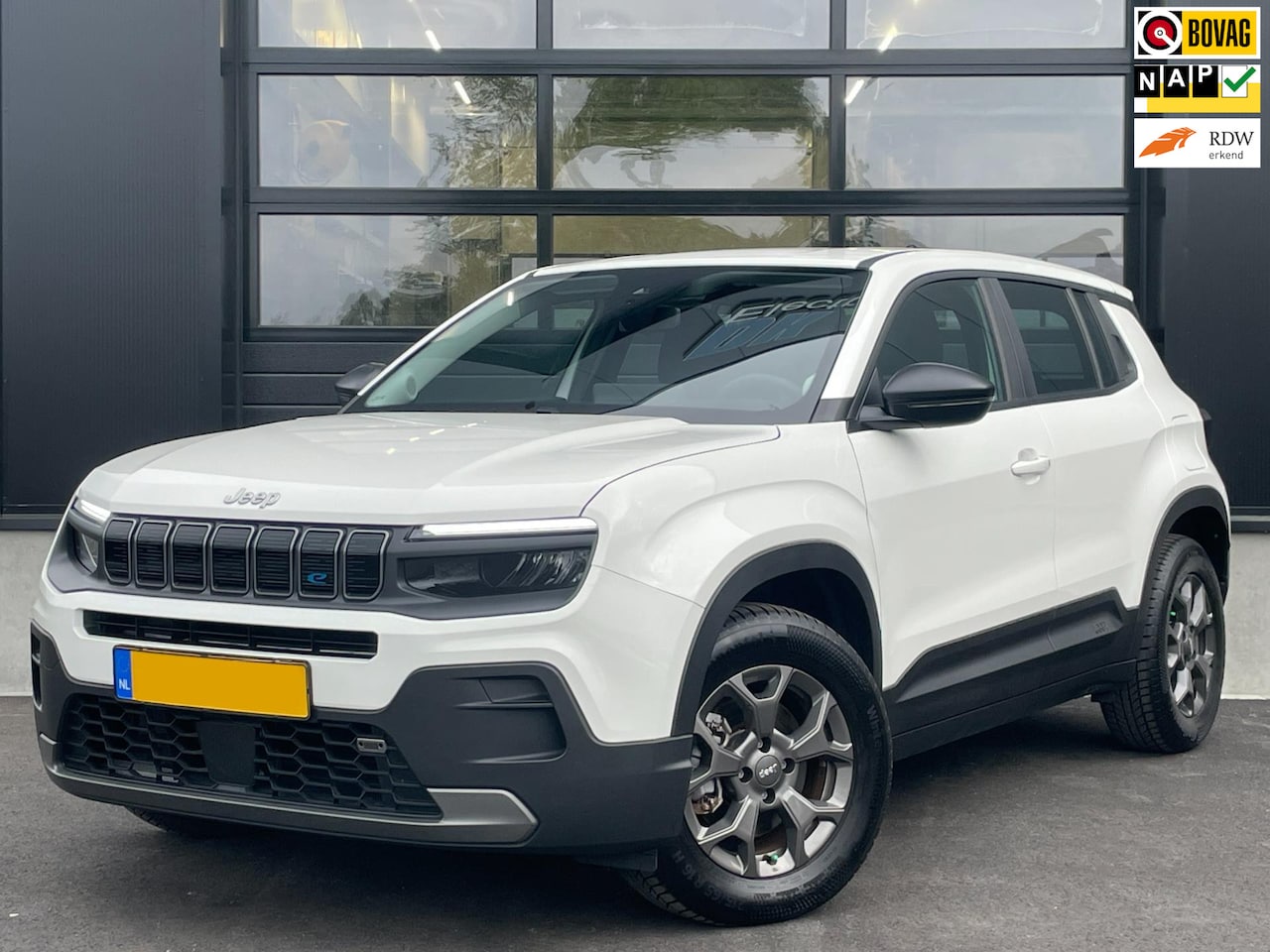 Jeep Avenger - Longitude 54 kWh|385WLTP|APPLE CARPLAY|ANDROID AUTO|LED|CRUISE CONTR.|KEYLESS GO|STANDKACH - AutoWereld.nl