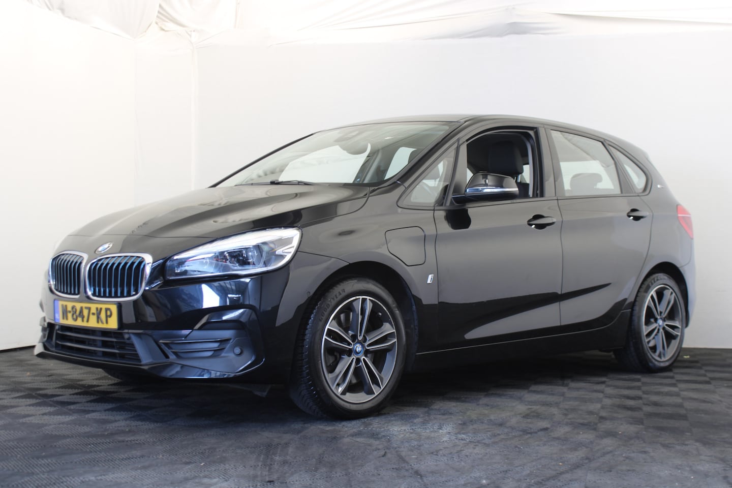 BMW 2-serie Active Tourer - 225xe iPerformance Executive 225xe iPerformance Executive - AutoWereld.nl