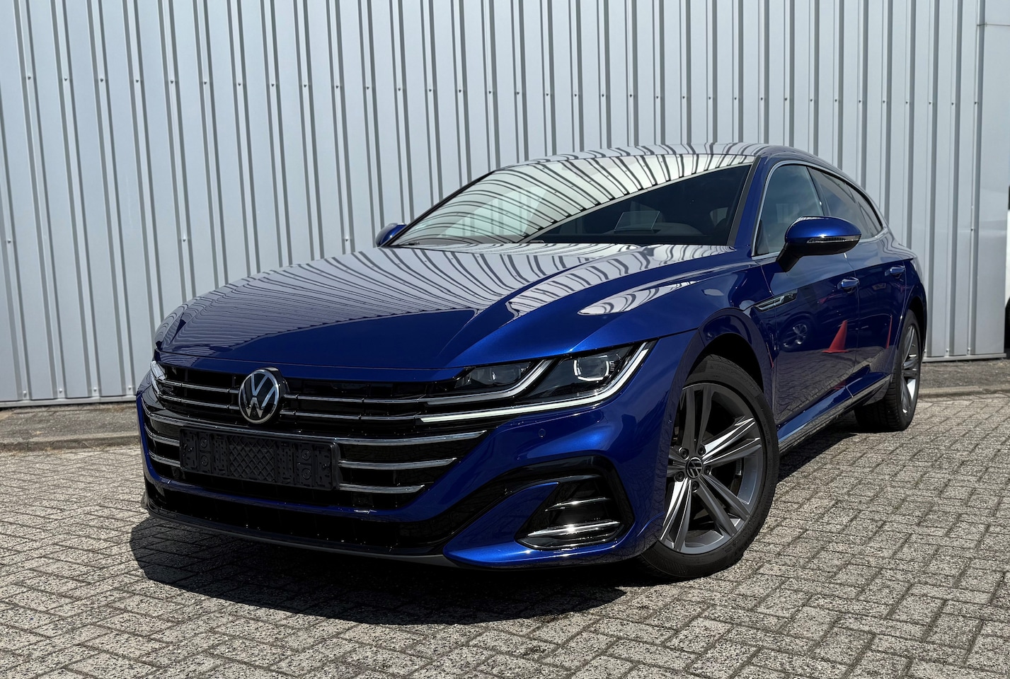 Volkswagen Arteon Shooting Brake - 1.4 TSI eHybrid R-Line Business+ 218PK | 360 Camera | Matrix Koplampen | Stoelverw. voor + - AutoWereld.nl