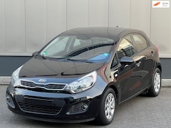 Kia Rio - 1.2 CVVT World Cup Edition