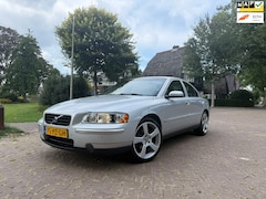 Volvo S60 - Kinetic | Cruise | Climate | Trekhaak | Lederen bekleding