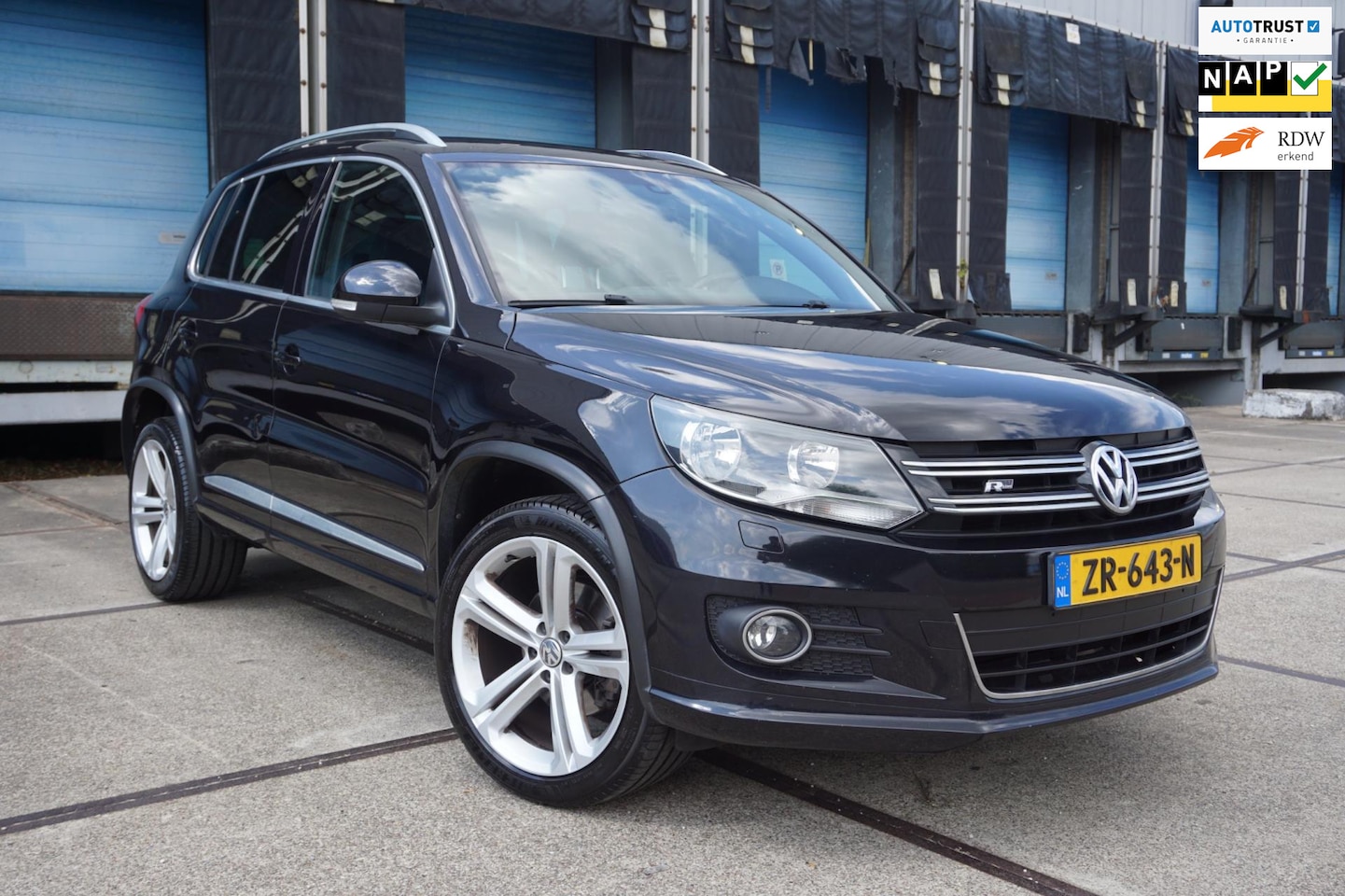 Volkswagen Tiguan - 2.0 TSI Sport&Style 4Motion - AutoWereld.nl