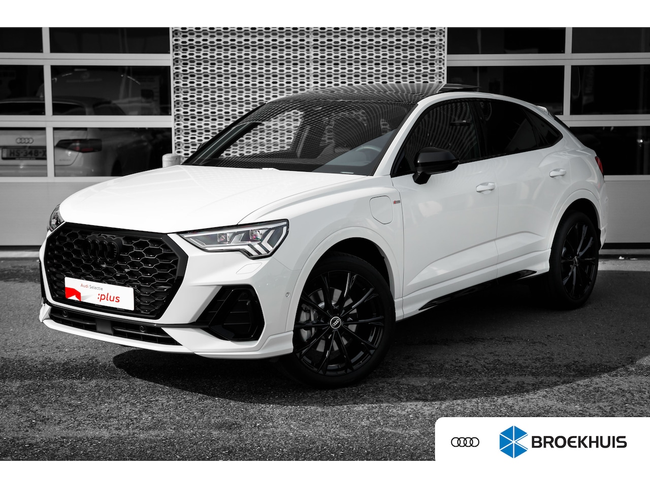 Audi Q3 Sportback - 45 TFSI e 245pk S edition | Panoramadak | 20" | 360 Camera | Trekhaak | Stoelen Elektrisch - AutoWereld.nl