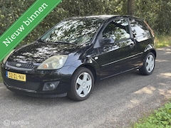 Ford Fiesta - 1.3-8V | Trekhaak | Sportief | 2 sets wielen