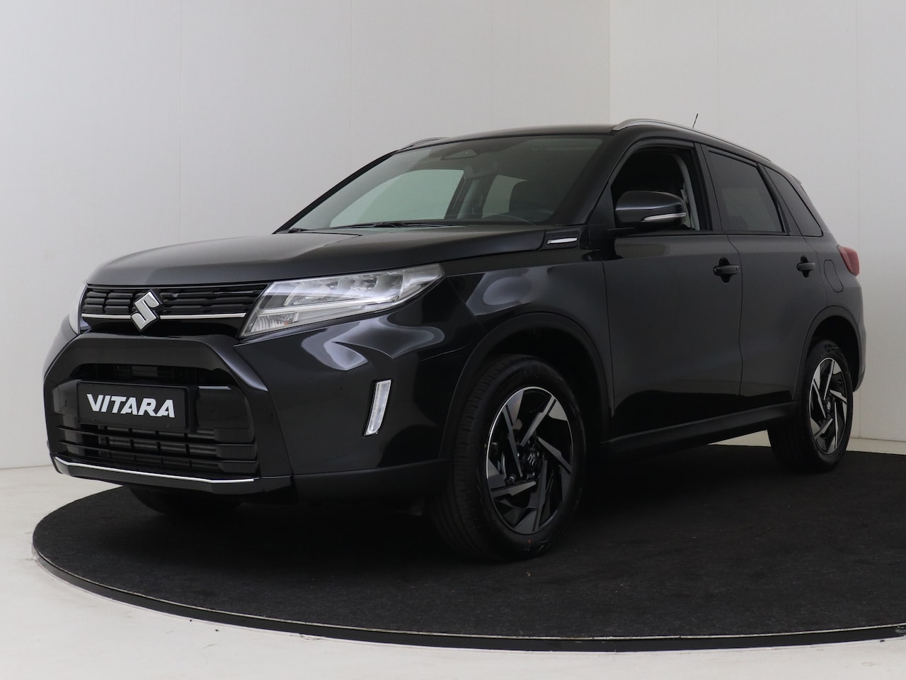 Suzuki Vitara - 1.4 Boosterjet Style Smart Hybrid Nieuw uit voorraad leverbaar! 1500 kg aanhanggewicht! - AutoWereld.nl