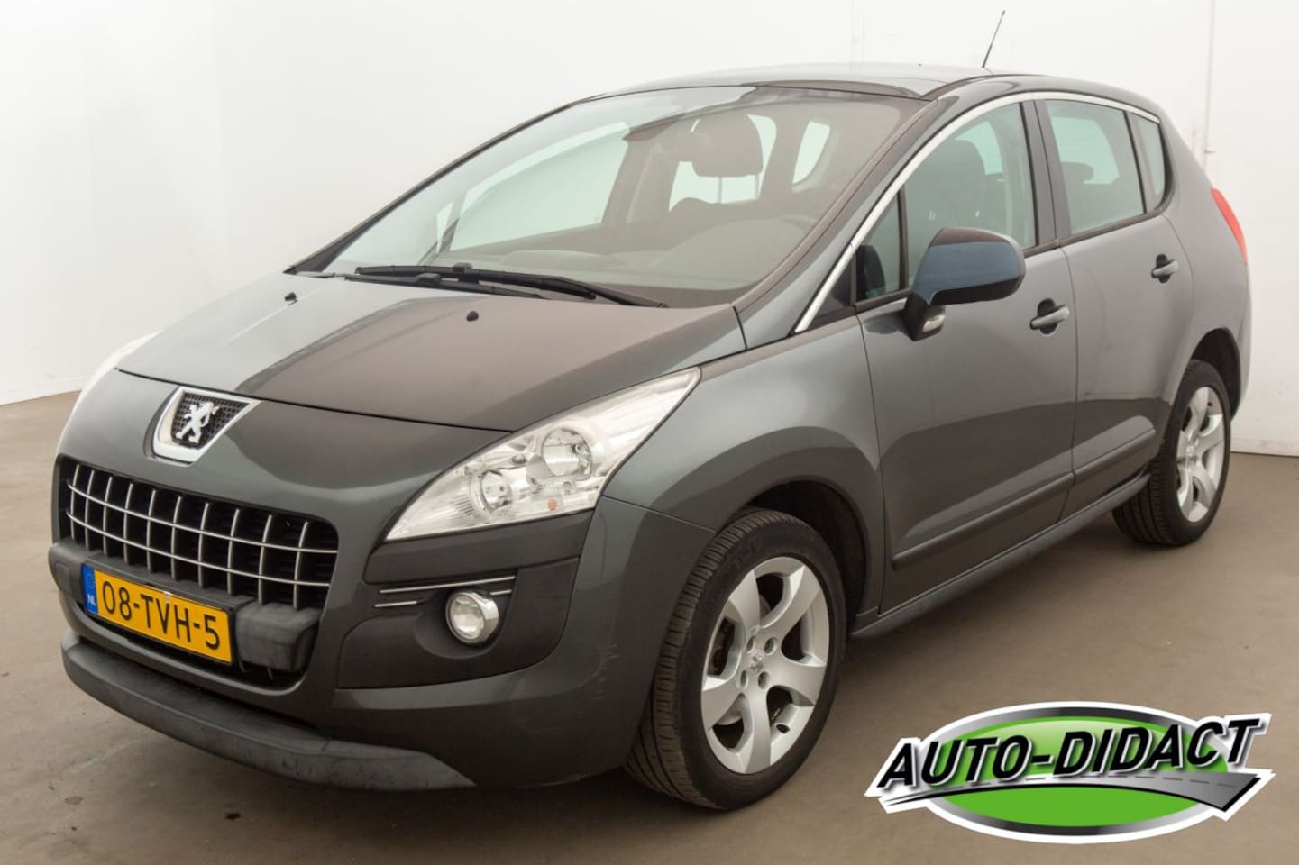Peugeot 3008 - 1.6 THP 99.717 km Clima Pano Active - AutoWereld.nl