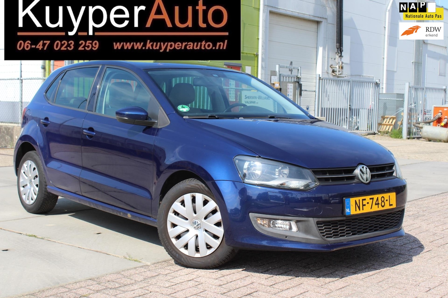 Volkswagen Polo - 1.2-12V Comfortline 5DRS AIRCO CRUISE PARKEERSENSOREN - AutoWereld.nl