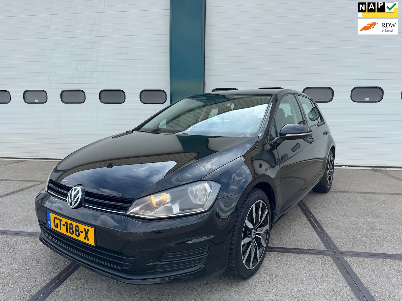 Volkswagen Golf - 1.2 TSI Trendline 1.2 TSI Trendline - AutoWereld.nl