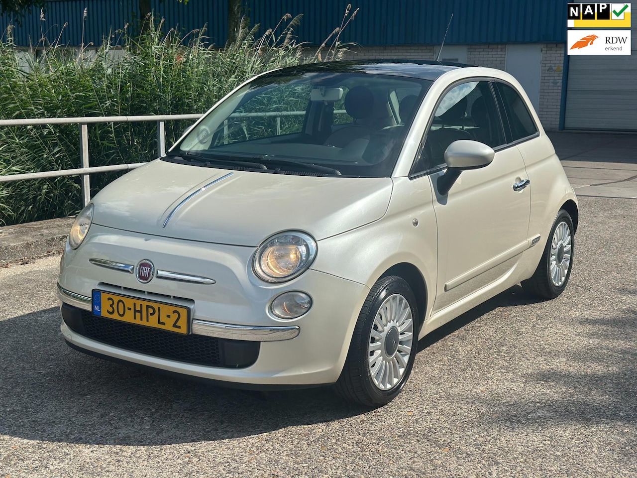 Fiat 500 - 1.2 Lounge Pano! Airco! 145.500 NAP! 1 jaar APK! - AutoWereld.nl