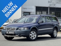 Volvo XC70 - 2.4 T AWD Gtr. C.L. APK NIEUW/TREKHAAK/CRUISE/CLIMATE CONTROLE/LM VELGEN