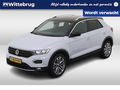 Volkswagen T-Roc - 1.5 TSI Sport / Digitaal dashboard / LED / App connect / Camera / Parkeersensoren V+A /