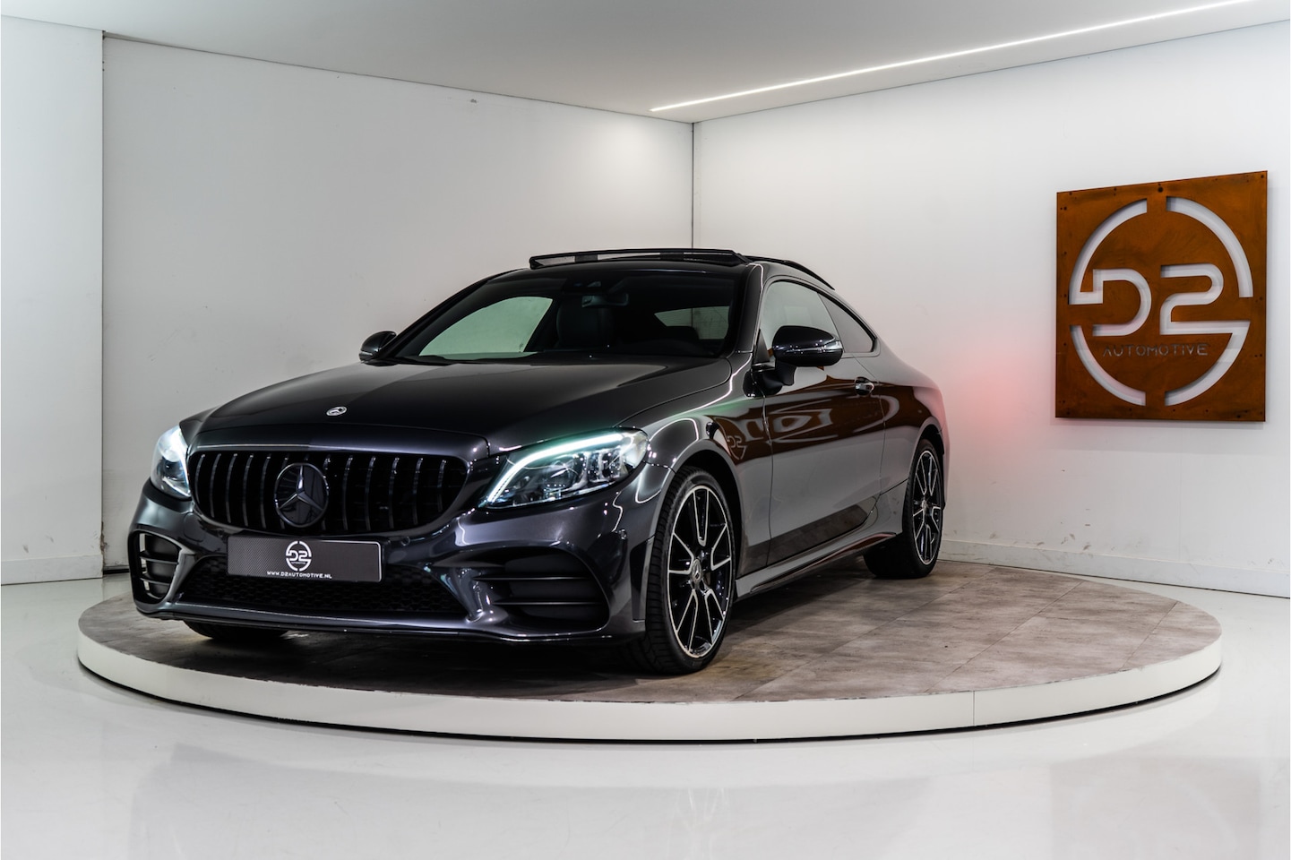 Mercedes-Benz C-klasse Coupé - 300 Premium+ AMG 259PK | C43 Diff. | Pano | Sfeer | Air Balance | 12 MND Garantie - AutoWereld.nl