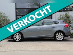 Volvo V40 - 2.0 T2 Inscription - ACTIEPRIJS: €15.745, - T/M 20 AUGUSTUS