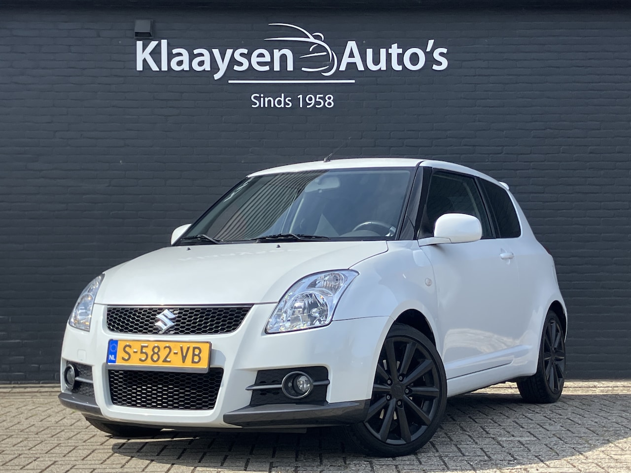 Suzuki Swift - 1.6 Sport 126 pk | climate control | sportstoelen | sportstuur | stoelverwarming | a. spoi - AutoWereld.nl