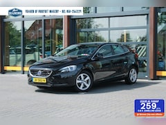 Volvo V40 - 2.0 T2|Pano|Trekhaak|Stoelverwarming|Navi|NAP