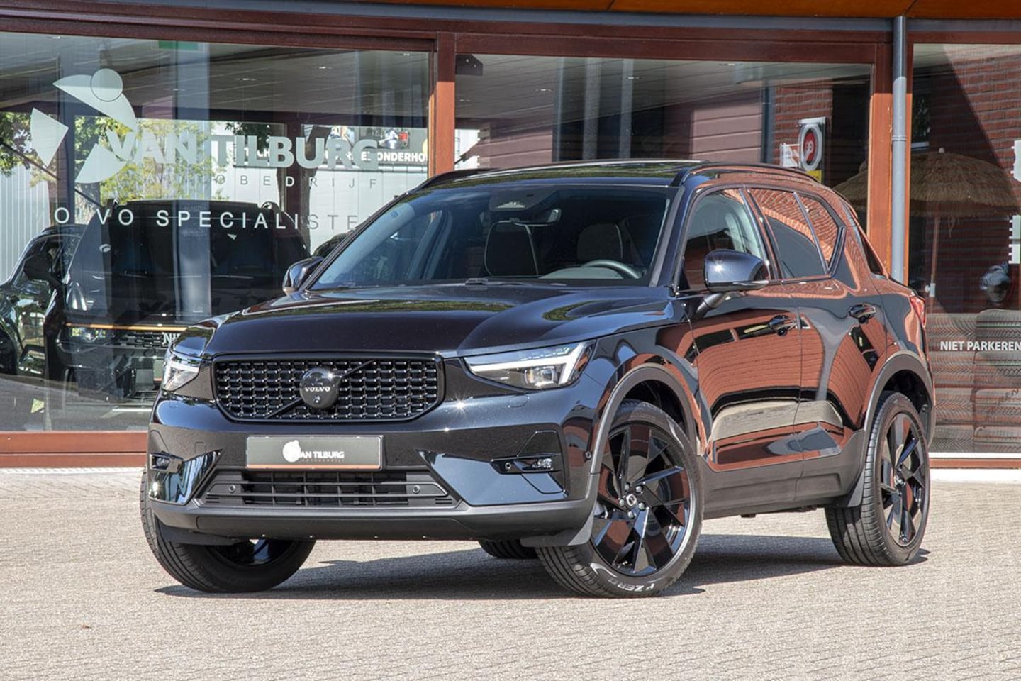 Volvo XC40 - 2.0 B3 ULTRA BLACK EDITION - AutoWereld.nl
