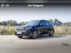BMW X1 - sDrive20i | M Sport | Harman Kardon | Stoelverwarming | Achteruitrijcamera | Trekhaak |