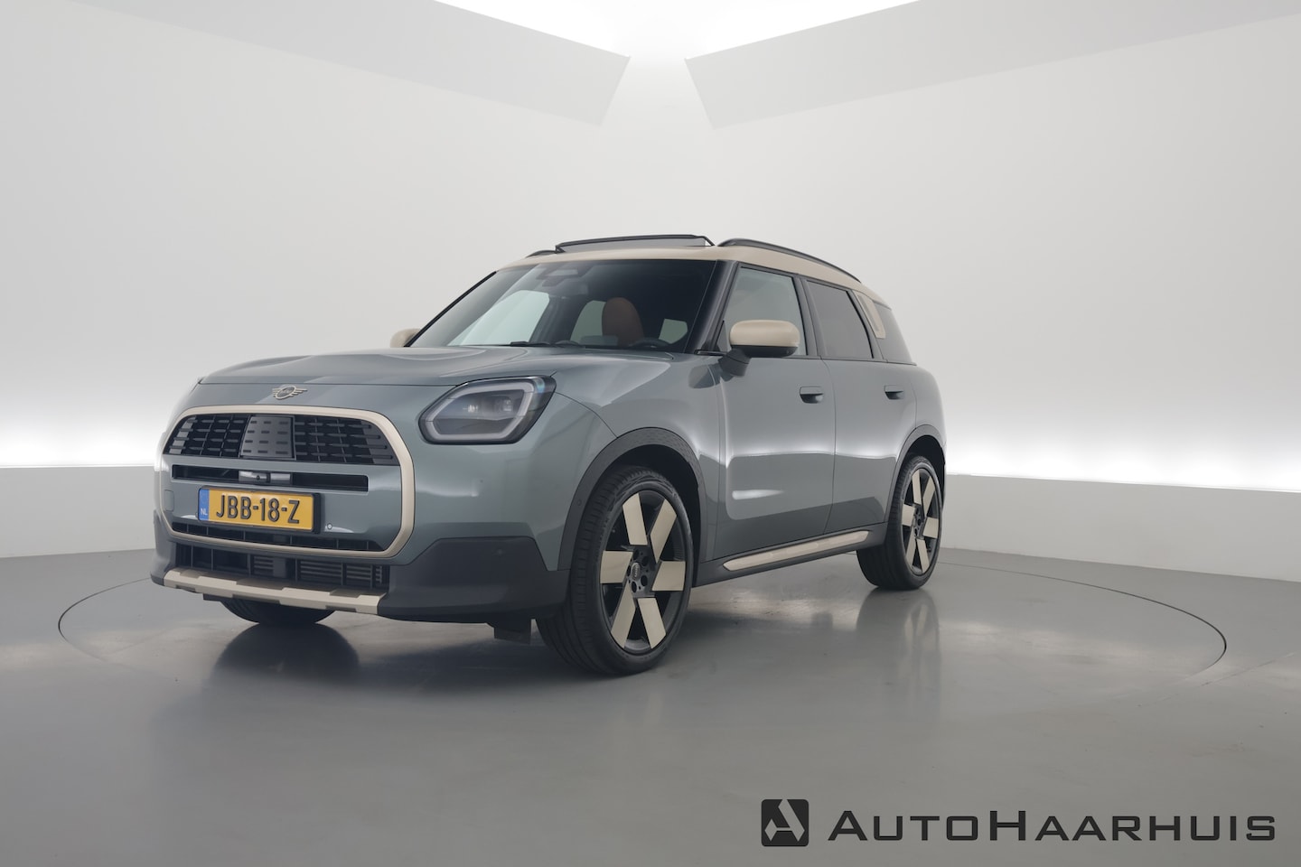 MINI Countryman - Mini 1.5 C Favoured | Pakket XL | Pano | HUD | Massage | Harman Kardon | 20'' | Elek. Trek - AutoWereld.nl