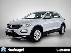 Volkswagen T-Roc - 1.0 TSI Style | Parkeersensoren | Trekhaak | Climate Control | Adaptive Cruise Control