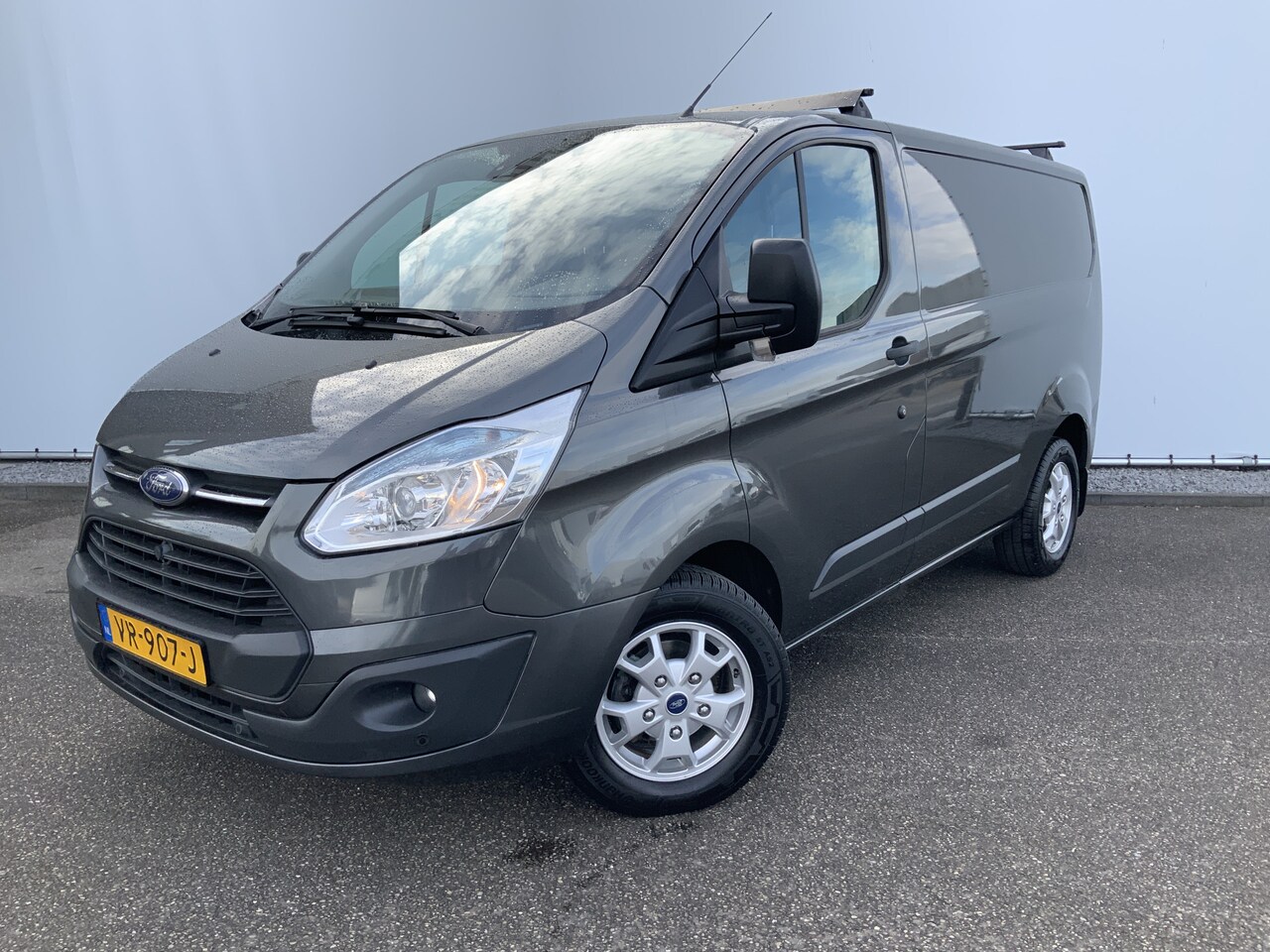 Ford Transit Custom - 270 2.2 TDCI L1H1 Trend Airco Camera Cruise Dakdragers 3 Zits Euro 5 - AutoWereld.nl