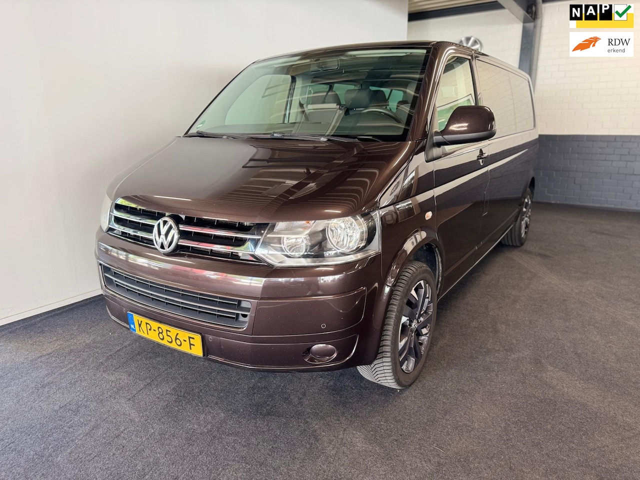 Volkswagen Transporter Kombi - 2.0 TDI L2H1 BM Highline / Nieuwe APK / in zeer nette staat !!!!! - AutoWereld.nl