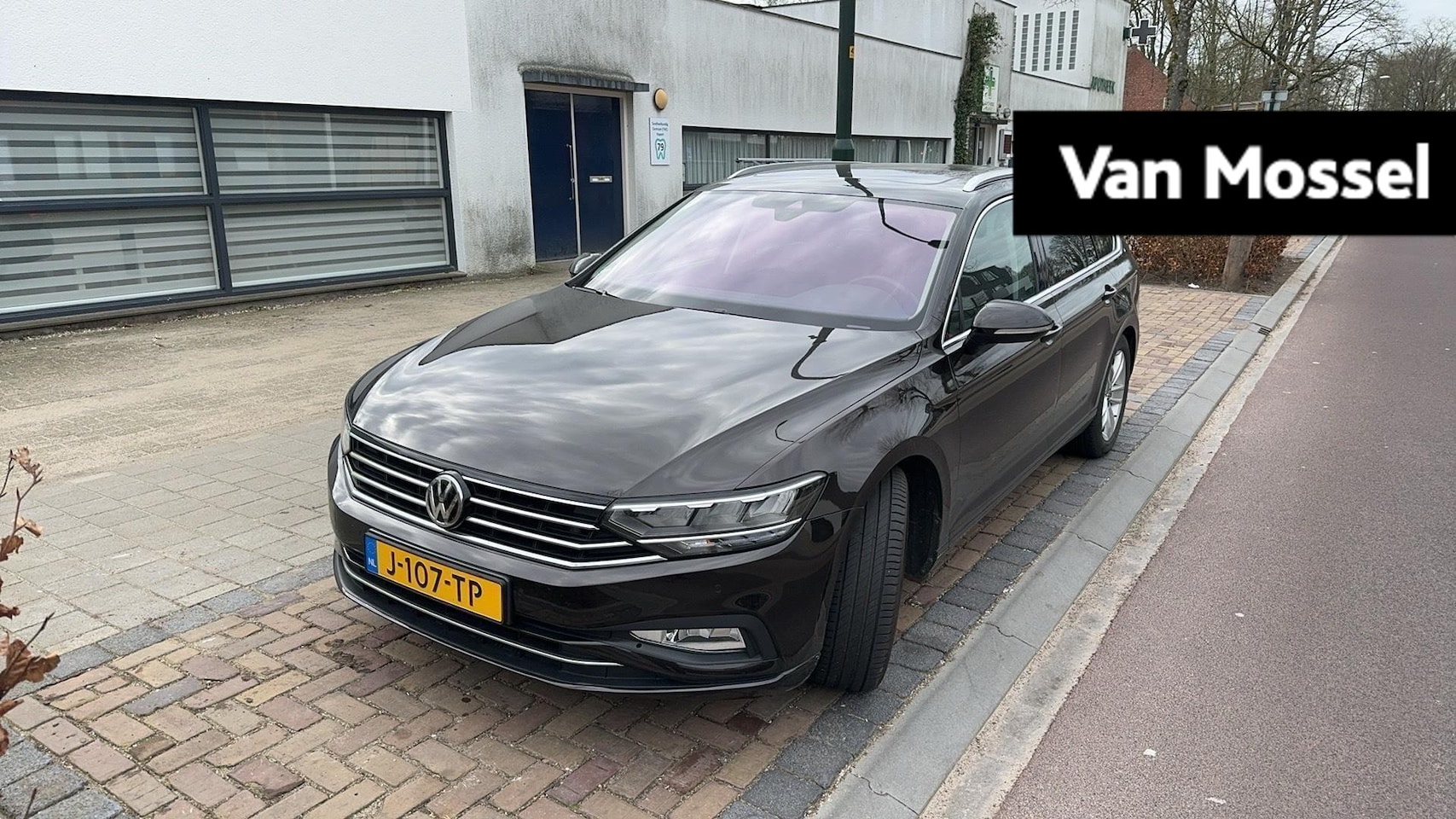 Volkswagen Passat Variant - 1.5 TSI Comfort Business 150 PK | Automaat | Trekhaak | Climatronic (Automatische Airco) | - AutoWereld.nl
