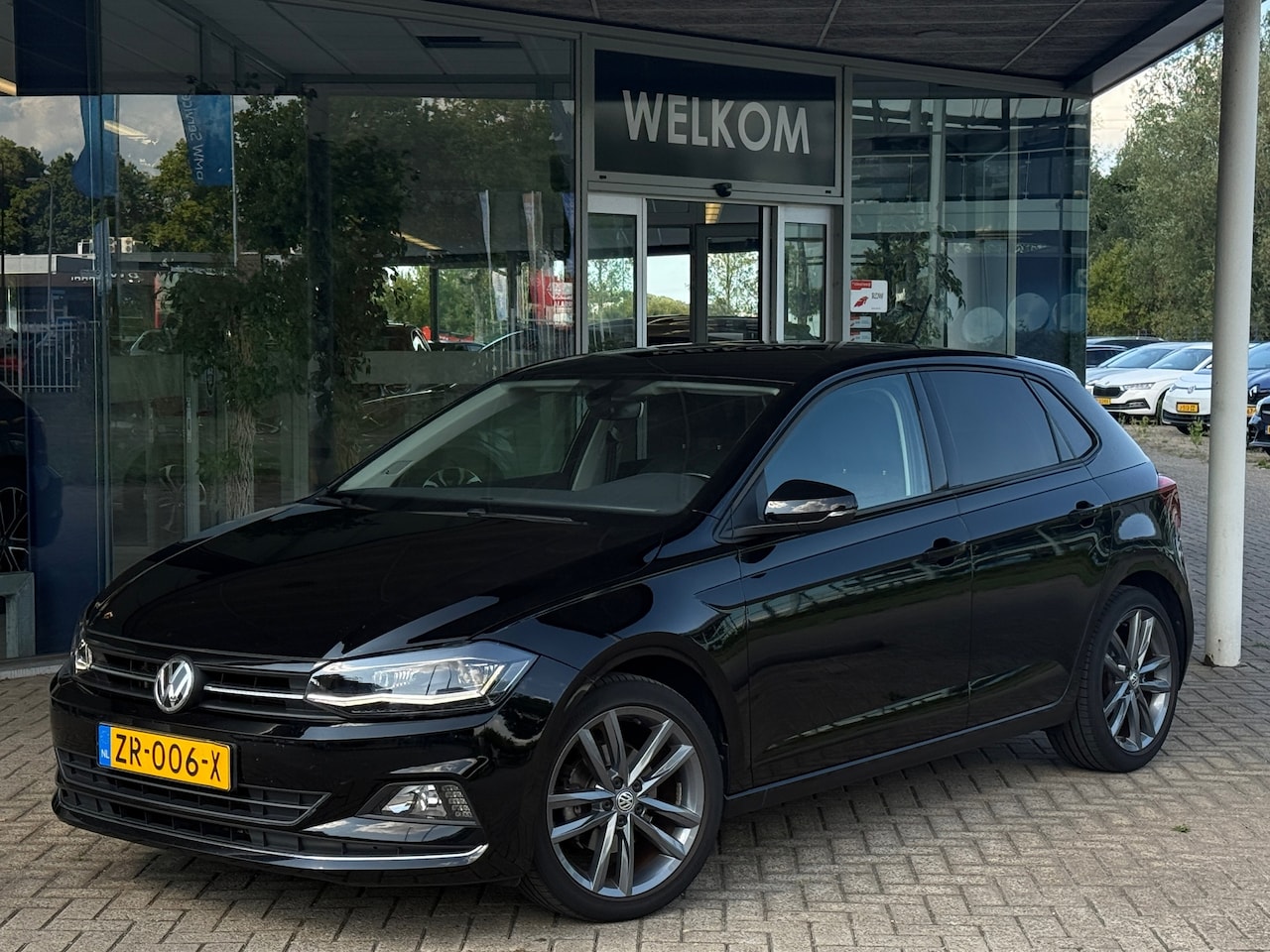 Volkswagen Polo - 1.0 TSI 116PK DSG Highline Virtual|Beats|Stoelver|Camera|Keyless - AutoWereld.nl