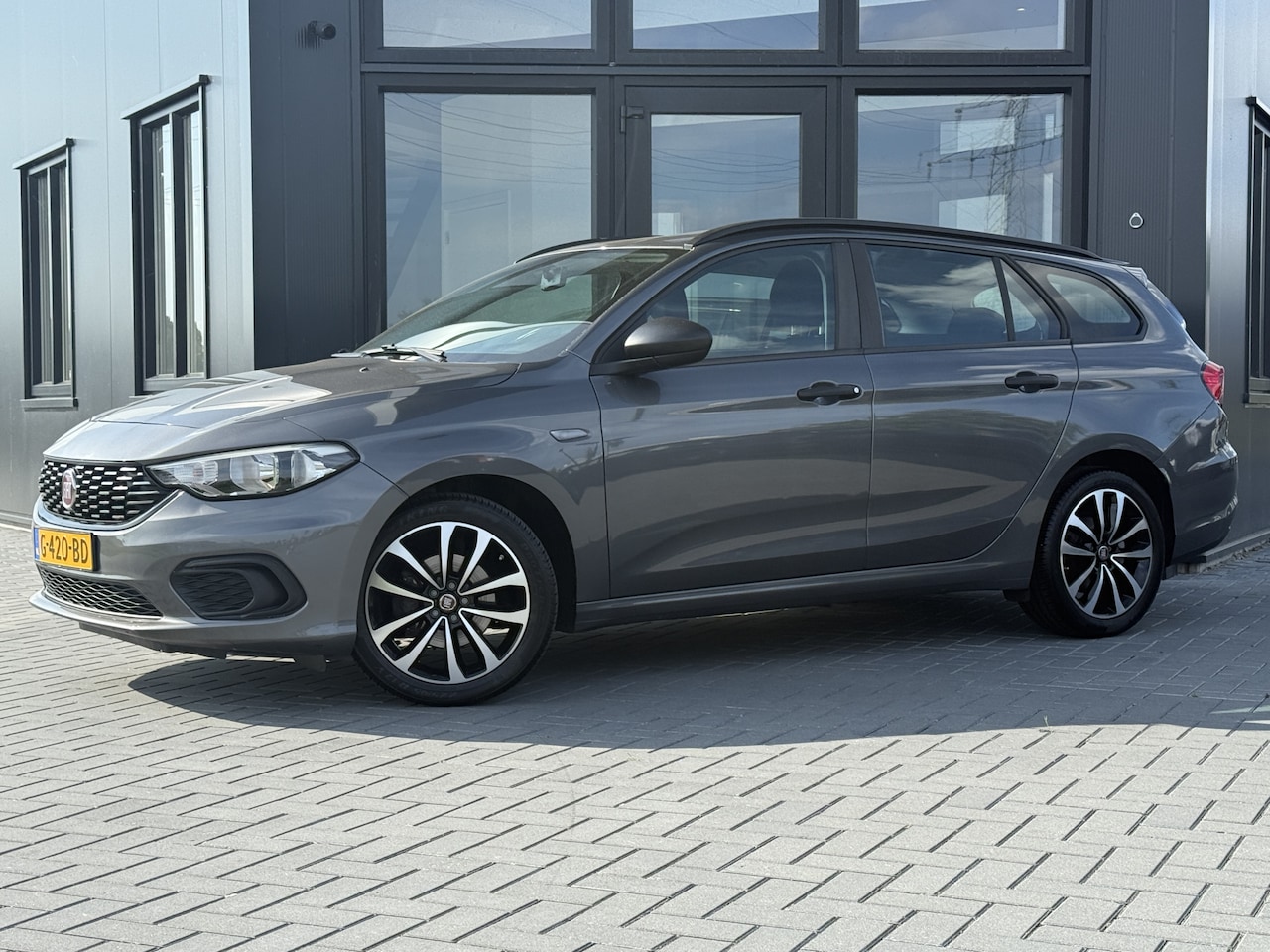 Fiat Tipo Stationwagon - 1.4 T-Jet 16v Airco | PDC | Trekhaak | Nwe APK & beurt - AutoWereld.nl