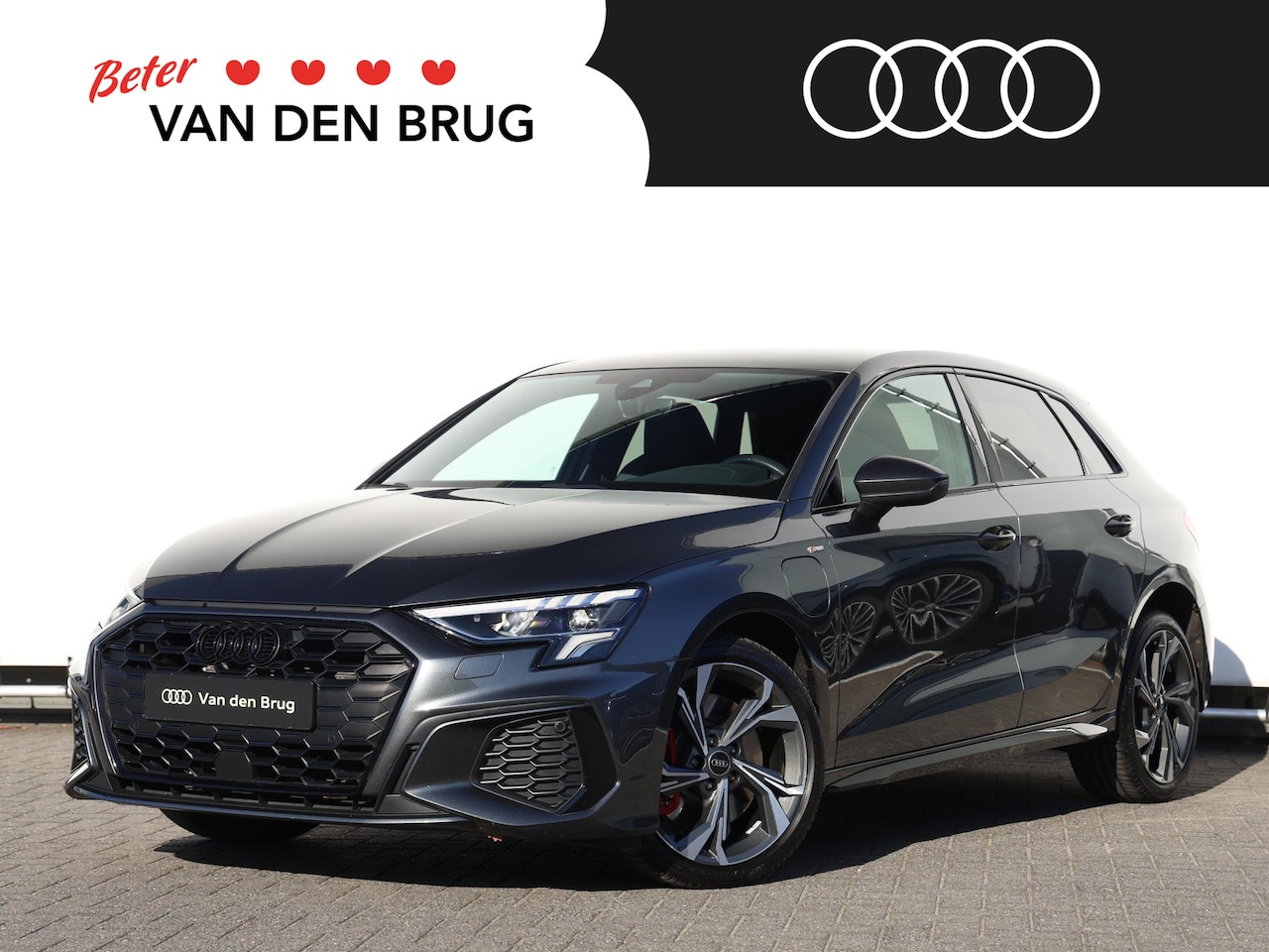 Audi A3 Sportback - 45 TFSI e S edition Competition 245pk | Camera | 18" Velgen | Apple Carplay | Navi - AutoWereld.nl