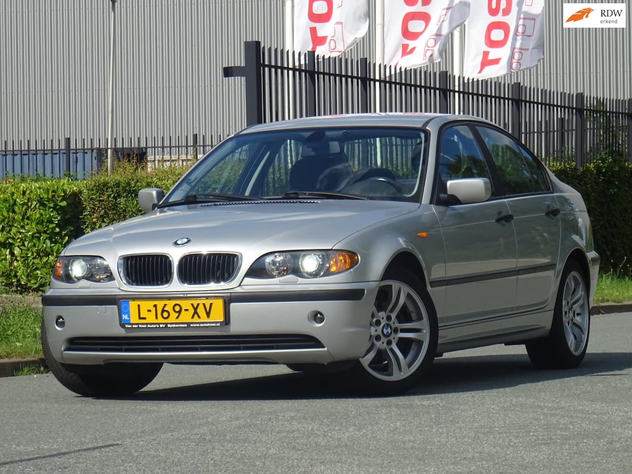 BMW 3-serie - 316i Essence CLIMA/CRUISE/XENON/PDC/NW APK - AutoWereld.nl