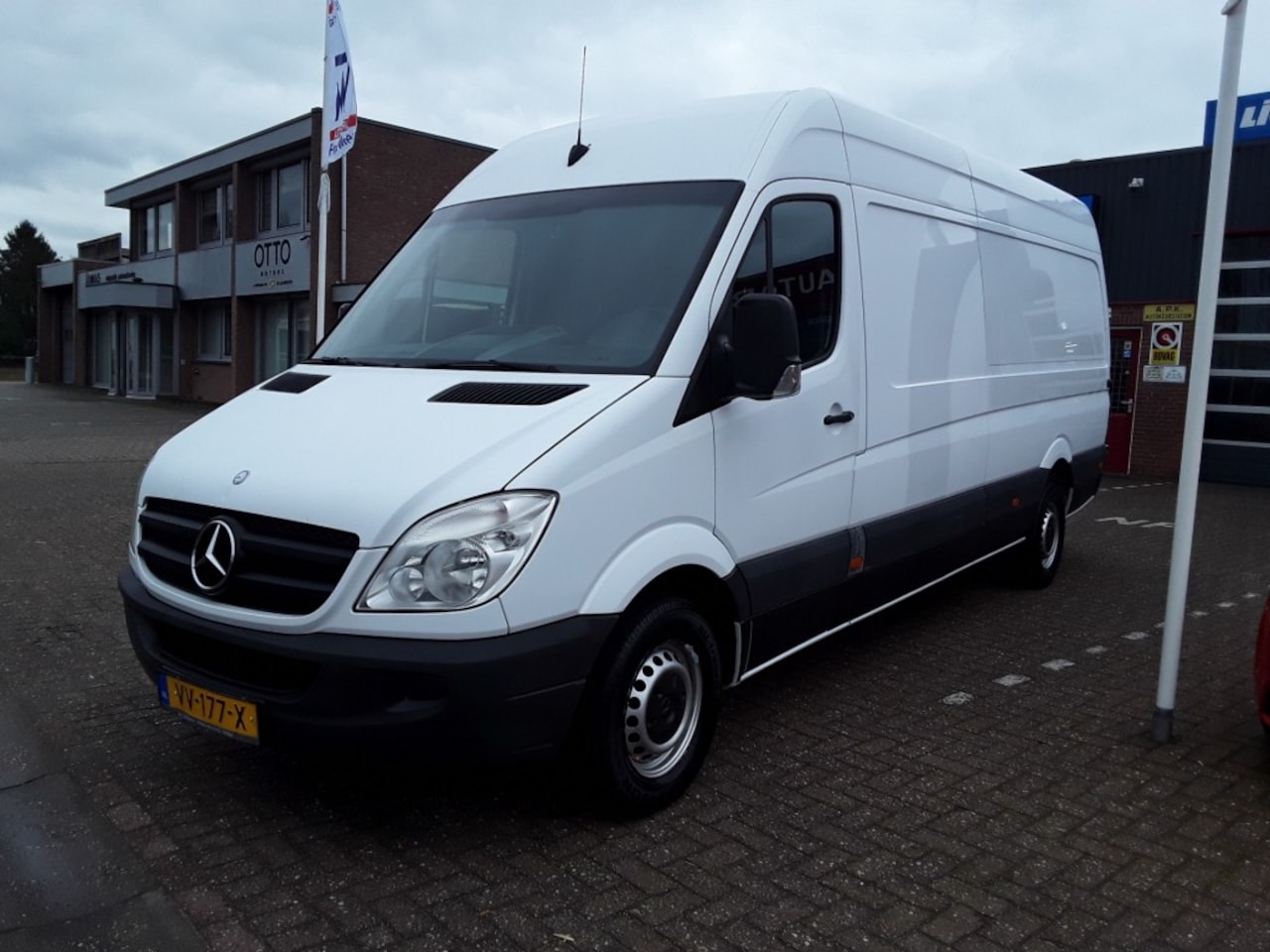 Mercedes-Benz Sprinter - 313 2.2 CDI  433 L3H2 - AutoWereld.nl