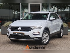 Volkswagen T-Roc - 1.0 Style TSI 115pk | Navigatie | Adaptive Cruise | Airco | Parkeersensoren | Radio | Carp