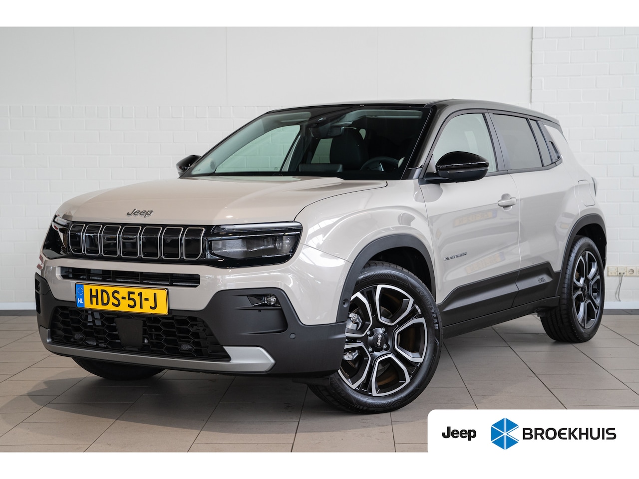 Jeep Avenger - Summit 54 kWh | Elek. Kofferklep | Adaptieve Cruise Controle | Stoelverwarming | Navigatie - AutoWereld.nl