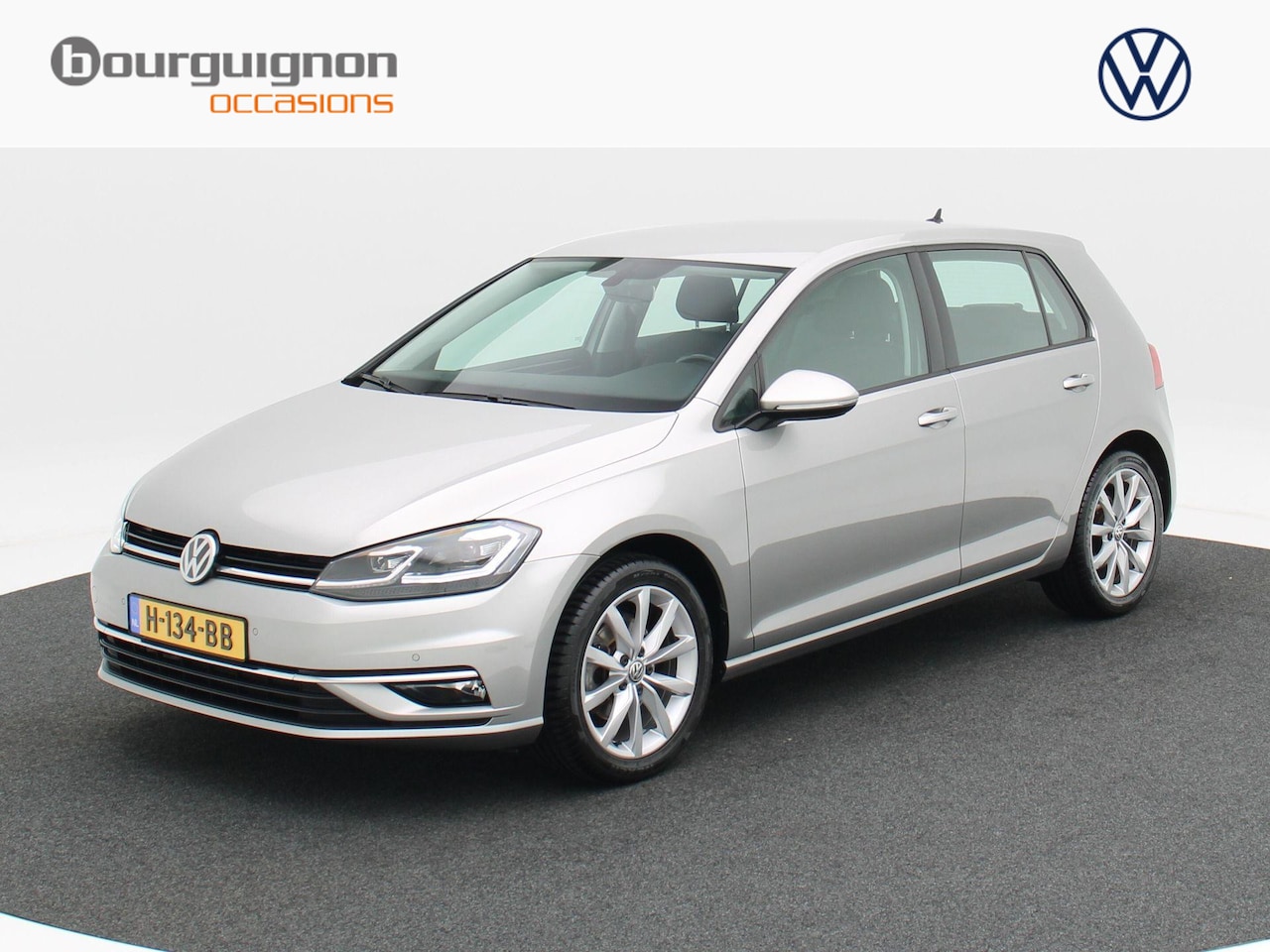 Volkswagen Golf - 1.5 TSi 150 Pk Automaat Highline | Adaptive Cruise | Climate Control | Carplay | LED | Sen - AutoWereld.nl