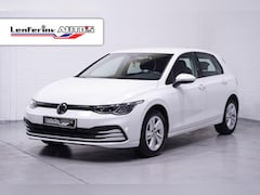 Volkswagen Golf - 1.0 TSI Life Apple Carplay Memory sportstoelen Led koplampen NAP Rijklaar