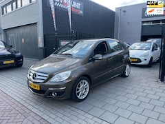 Mercedes-Benz B-klasse - 180 BlueEFFICIENCY Business CLass Trekhaak Airco NAP APK