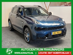 Lynk & Co 01 - 1.5 ZWARTE HEMEL, 6, 6 kW 50 STUKS OP VOORRAAD VOL OPTIES 360 CAMERA ADAPTIVE CRUISE CONTR