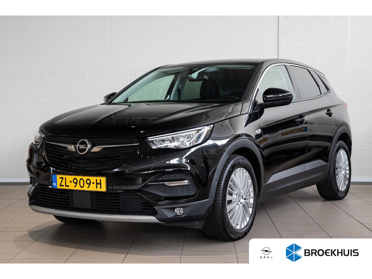 Opel Grandland X - 1.2 Turbo 130PK Innovation | Camera | Navigatie | Parkeersensoren Voor & Achter | Climate - AutoWereld.nl
