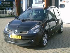 Renault Clio Estate - 1.6-16V Corporate Sport Automaat Airco LM-V Cruise