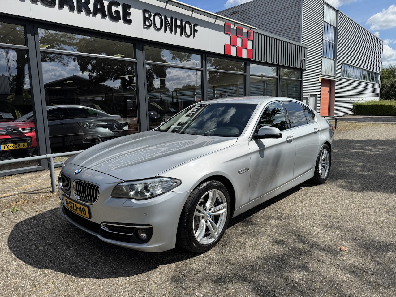 BMW 5-serie - 528i High Luxury Edition LEDER-AUTOMAAT - AutoWereld.nl