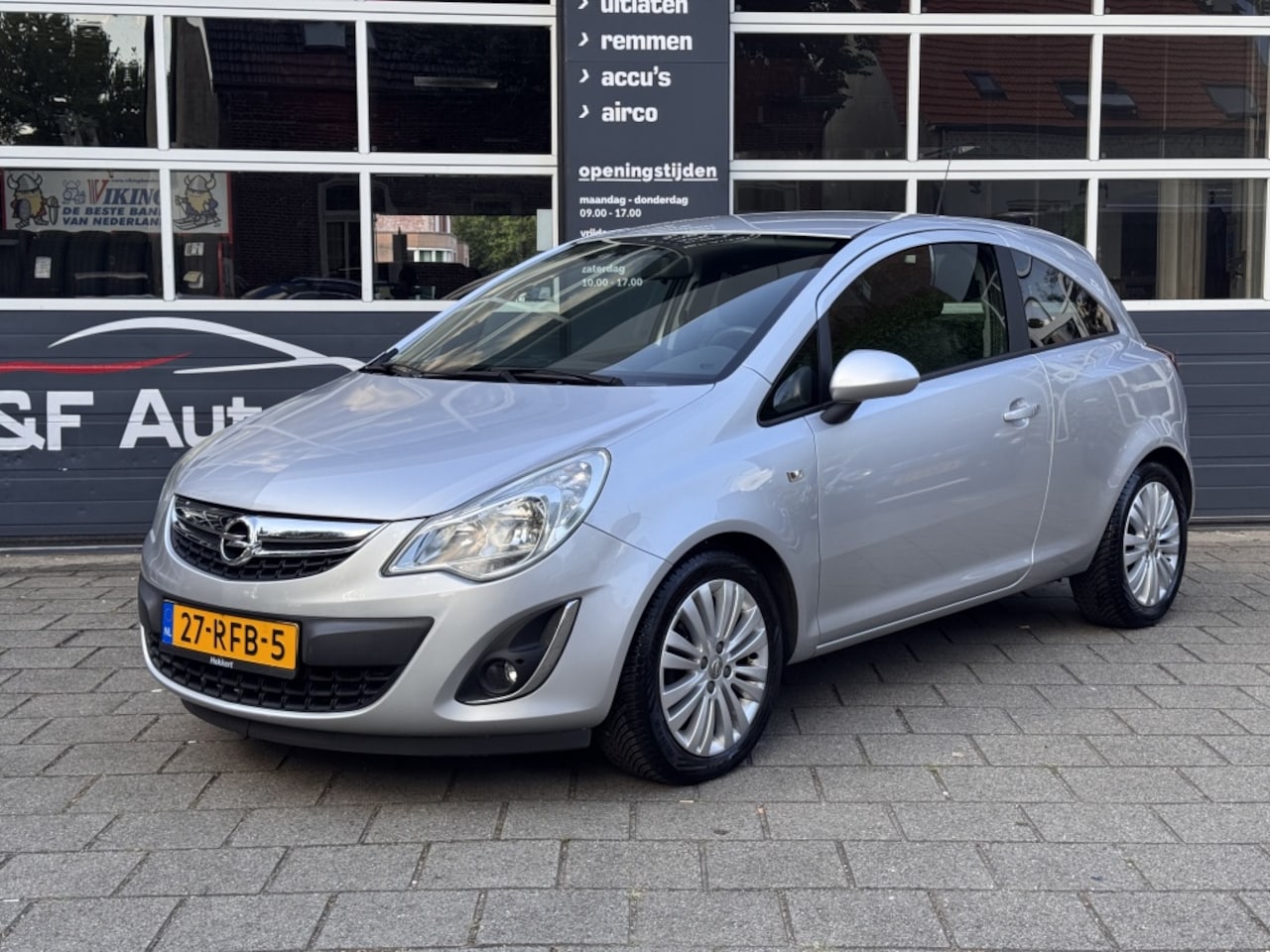 Opel Corsa - 1.2-16V Automaat Edition Navi Airco - AutoWereld.nl