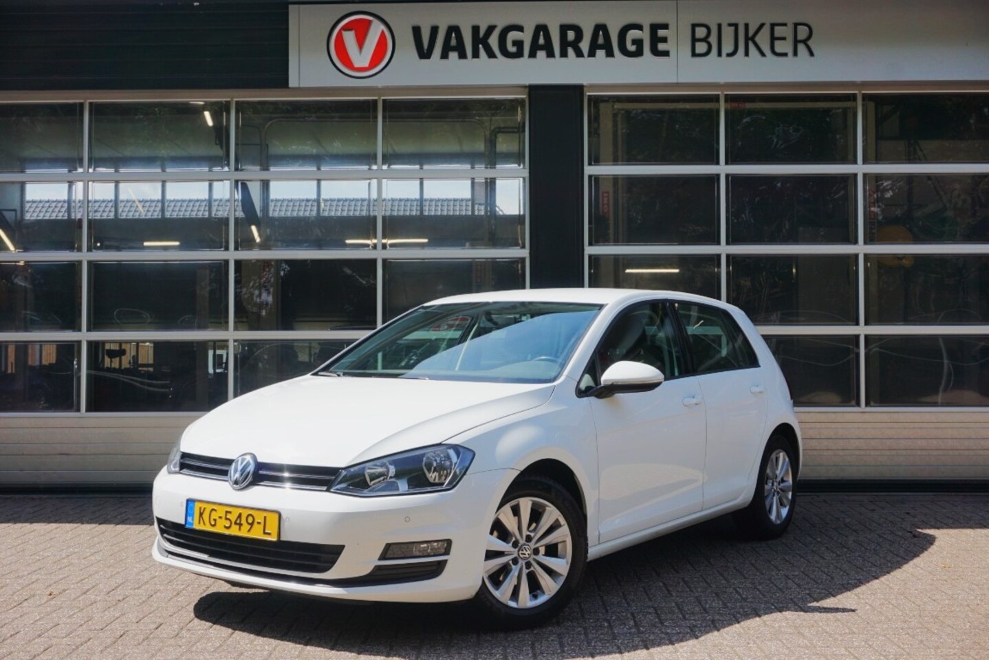 Volkswagen Golf - 1.2 TSI Comfortline Trekhaak/Ppc/Cruisecontrol - AutoWereld.nl