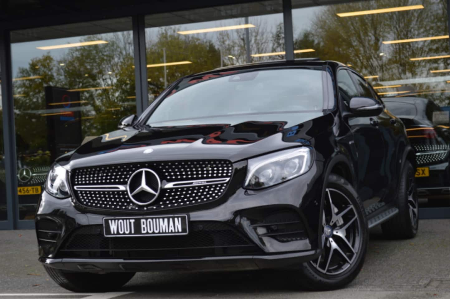 Mercedes-Benz GLC-klasse Coupé - 250 4MATIC AMG Led Leder Dak Burmester Camera Keyless Pdc - AutoWereld.nl