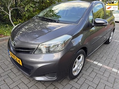 Toyota Yaris - 1.0 VVT-i Aspiration / Airco / 5-drs / Navi / Camera